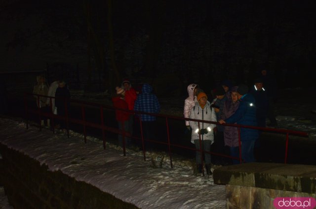 luminacja kamiennego mostu w Bardzie