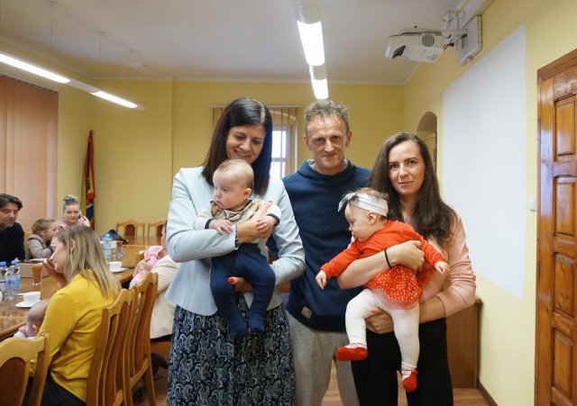 W Złotym Stoku przywitano najmłodszych mieszkańców gminy