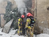 Pożar samochodu w Olbrachcicach Wielkich. Dym był widoczny z ósemki