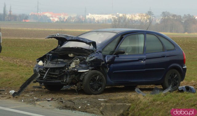 Zderzenie trzech osobówek na skrzyżowaniu dk8 i zjazdu na Tarnów