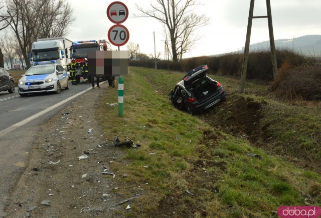 Zderzenie trzech osobówek na skrzyżowaniu dk8 i zjazdu na Tarnów