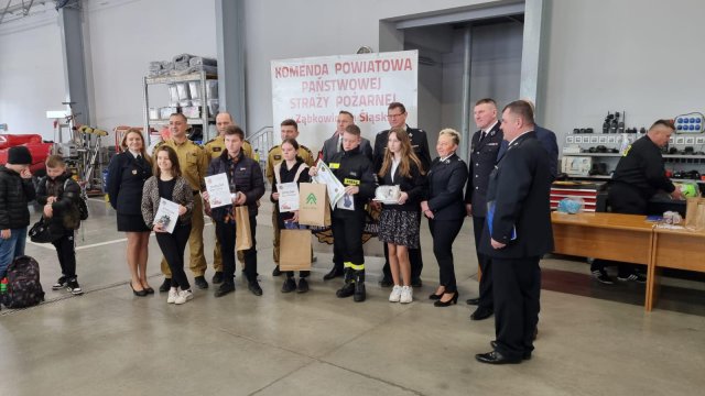 Młodzież zapobiega pożarom - etap powiatowy konkursu wiedzy pożarniczej