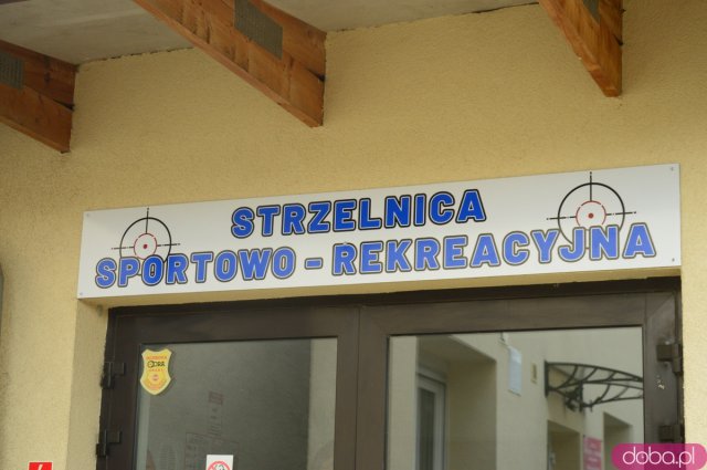 W Stoszowicach otwarto wirtualną i pneumatyczną strzelnicę 