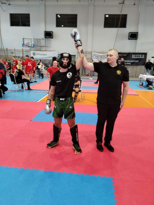 Srebrna Góra: Trenują kickboxing od pół roku, już mają pierwsze sukcesy!