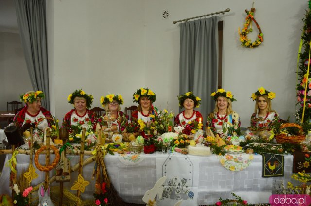 Tradycyjne Stoły Wielkanocne, Palmy i Pisanki zaprezentowano w Stoszowicach