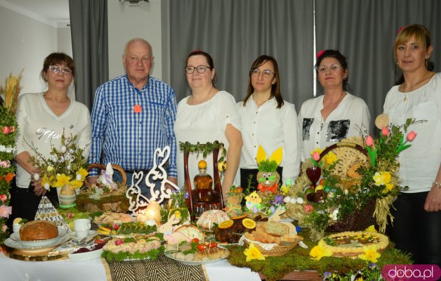 Tradycyjne Stoły Wielkanocne, Palmy i Pisanki zaprezentowano w Stoszowicach