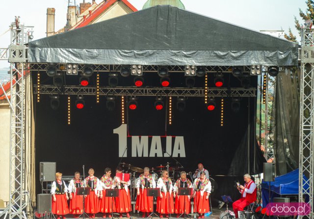 Pochód pierwszomajowy w Srebrnej Górze