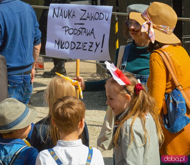 Pochód pierwszomajowy w Srebrnej Górze