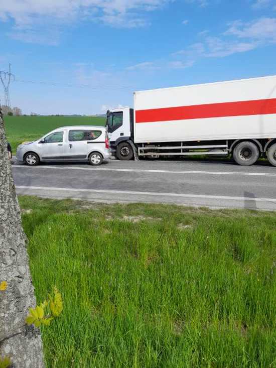 Zderzenie trzech pojazdów na K-8 w Ząbkowicach Śląskich [Foto]