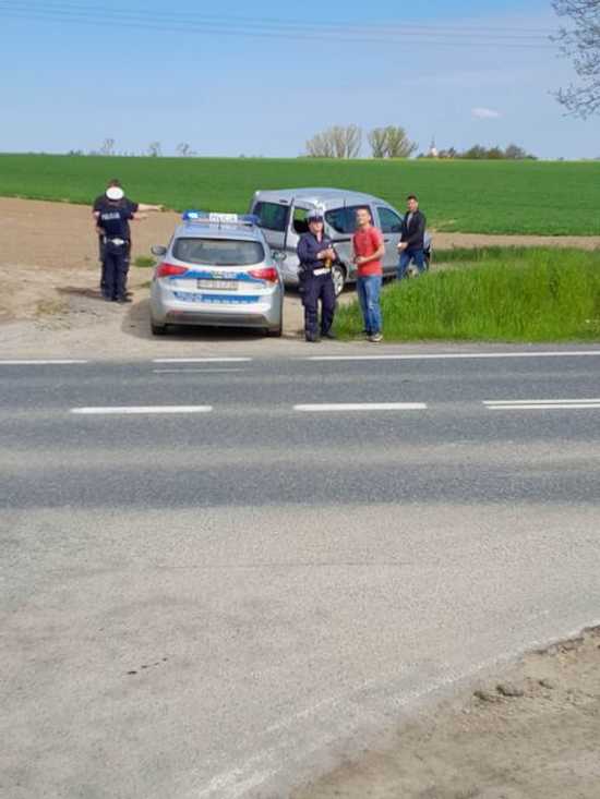Zderzenie trzech pojazdów na K-8 w Ząbkowicach Śląskich [Foto]