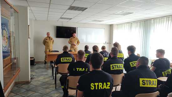 23 nowych strażaków ratowników OSP. Wśród nich dwie kobiety