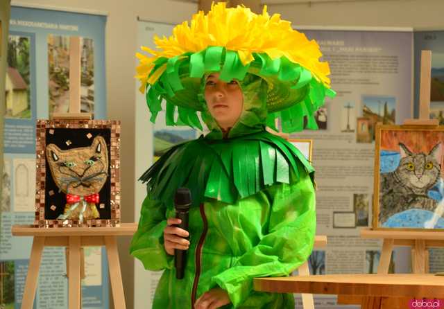 Tymek i Czarny Kot - magiczny teatr uliczny w wykonaniu kamienieckich uczniów