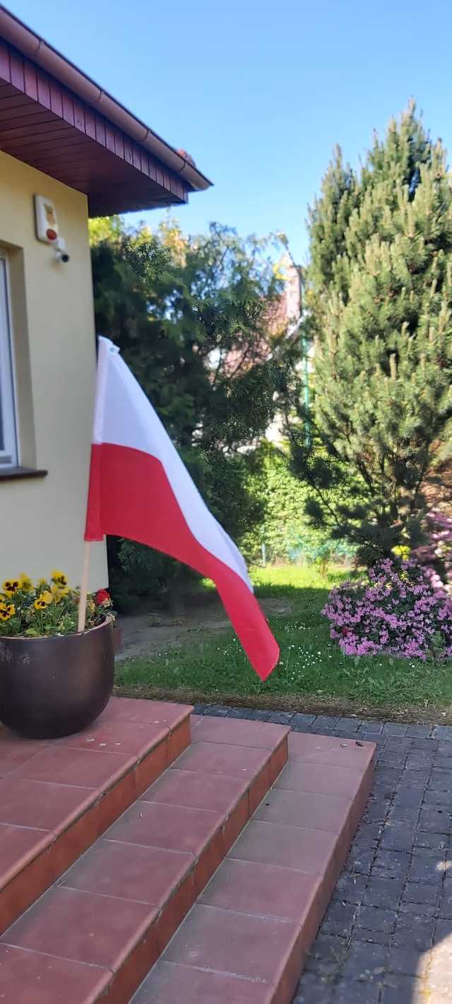 Mieszkańcy i samorządowcy na marszu w Warszawie. W powiecie też solidaryzowano się z manifestującymi 