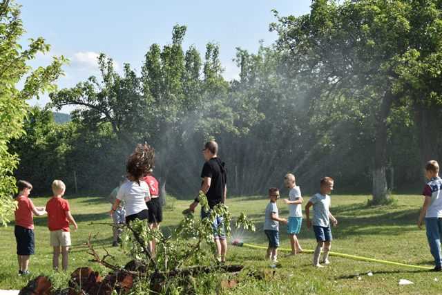 II Parafialny Piknik z okazji Dnia Dziecka w Brzeźnicy