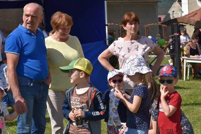 II Parafialny Piknik z okazji Dnia Dziecka w Brzeźnicy