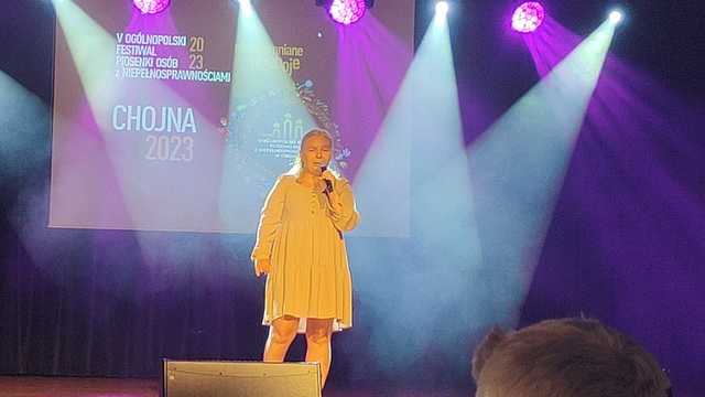 Grand Prix Festiwalu Piosenki Osób z Niepełnosprawnościami dla Damian Targoni z DPS w Opolnicy
