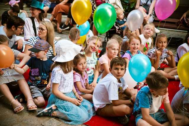 Koncert Emose Uhunmwangho pod Krzywą Wieżą