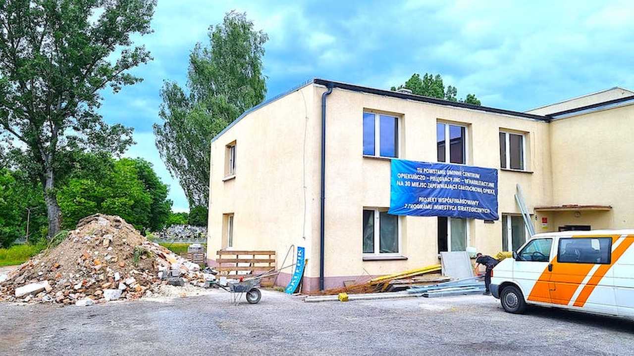 Trwa przebudowa budynku w Doboszowicach na Gminne Centrum Pielęgnacyjno-Opiekuńcze
