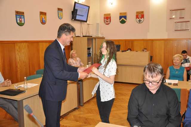 Stypendia powiatu ząbkowickiego dla najzdolniejszych uczniów szkół średnich