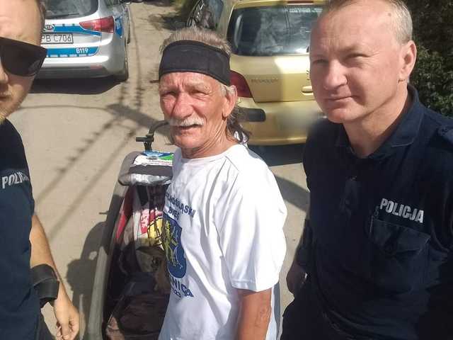 Ziębiccy policjanci pomogli panu Franciszkowi, biegnącemu w obronie praw zwierząt