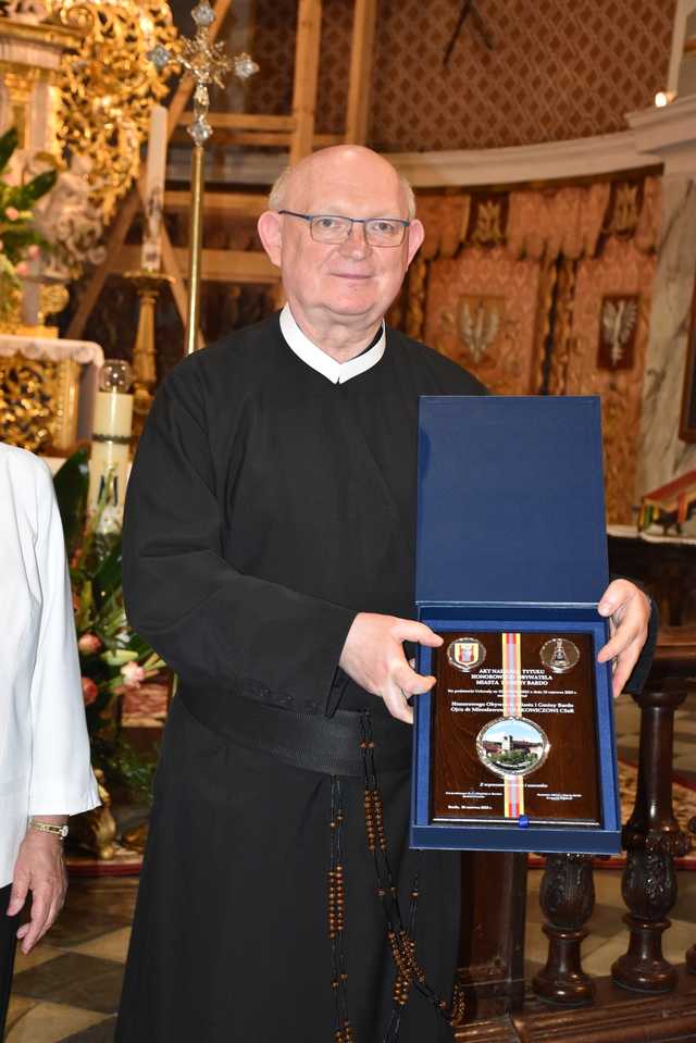 Ksiądz Mirosław Grakowicz i Michał Dworczyk Honorowymi Obywatelami Miasta i Gminy Bardo 