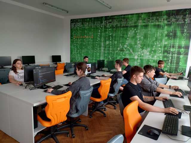 Projekt „Inwestycja w kwalifikacje”