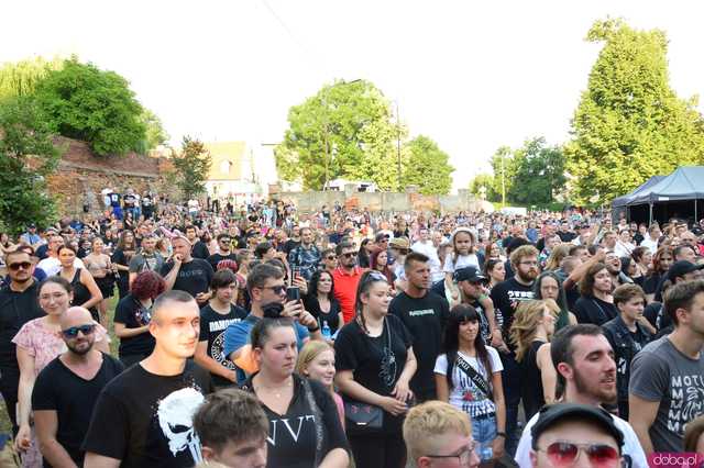 Mocny Nocny Kochanek i rewelacyjny KULT zakończyli Dni i Noce Krzywej Wieży