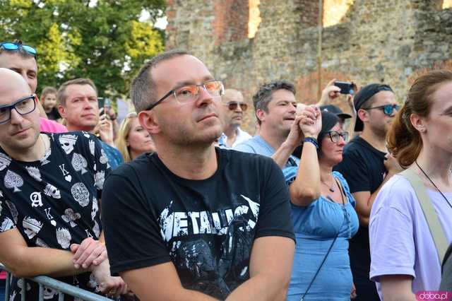 Mocny Nocny Kochanek i rewelacyjny KULT zakończyli Dni i Noce Krzywej Wieży