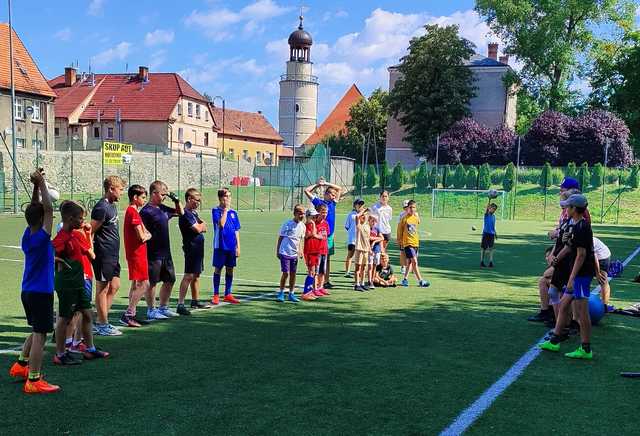 Tydzień z piłką nożną i siatkonogą w Ziębicach