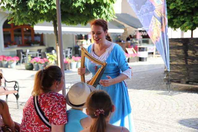 Na ząbkowickim rynku odegrano spektakl Magiczna fasola [FOTO]