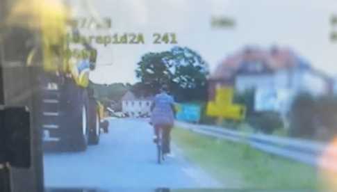 Dwóch kompletnie pijanych rowerzystów zatrzymanych w Ziębicach. Jeden z nich spadł z roweru, mając ponad 3,2 promila alkoholu