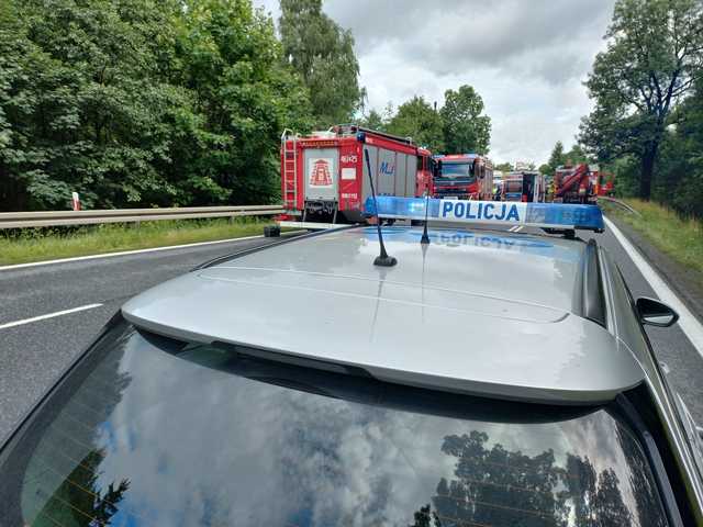 [AKTUALIZACJA: Znamy przyczyny wypadku] Tragiczny wypadek na DK8. Dwie osoby zginęły na miejscu [FOTO, WIDEO]