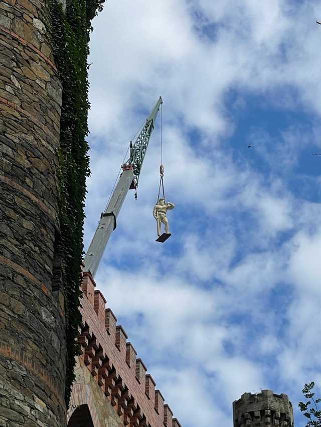 Kolejne historyczne rzeźby wróciły do Pałacu Marianny Orańskiej [FOTO]