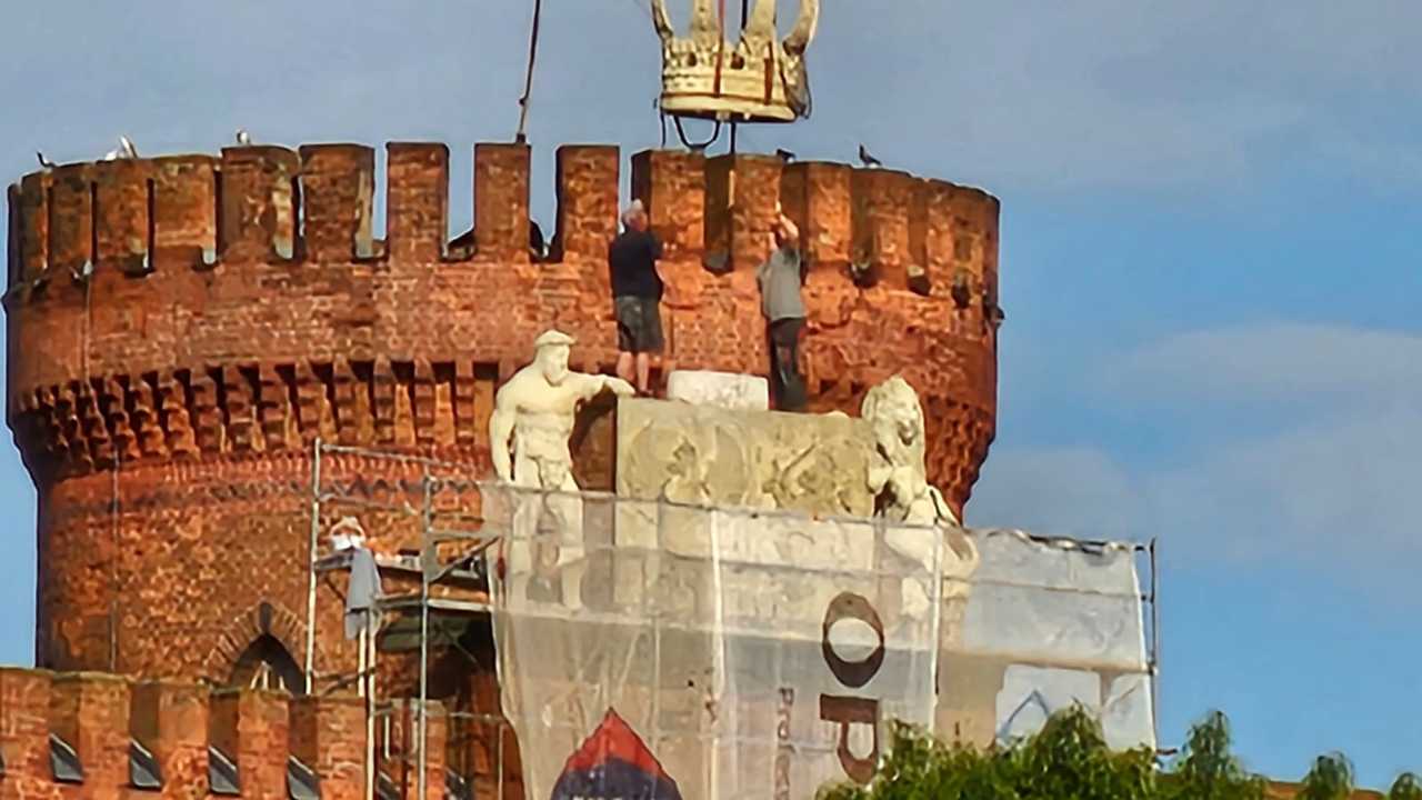 Kolejne historyczne rzeźby wróciły do Pałacu Marianny Orańskiej [FOTO]