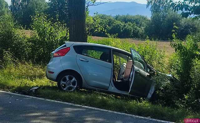 Wypadek z udziałem dwóch osobówek i rowerzysty między Kamieńcem a Strąkową