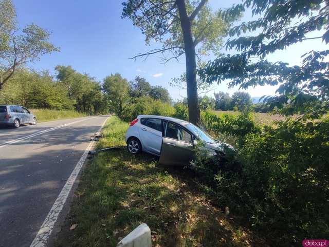 Wypadek z udziałem dwóch osobówek i rowerzysty między Kamieńcem a Strąkową