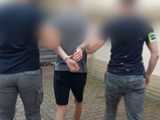 17 pseudokibiców pobiło i okradło dwóch Ukraińców w Kamieńcu Ząbkowickim