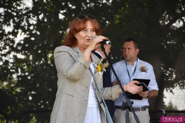 [FOTO] Podziękowali za plony podczas Dożynek Gminnych w Niedźwiedziu