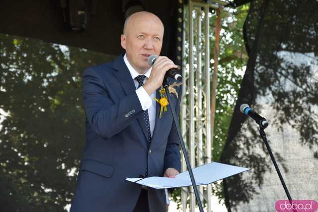 [FOTO] Podziękowali za plony podczas Dożynek Gminnych w Niedźwiedziu