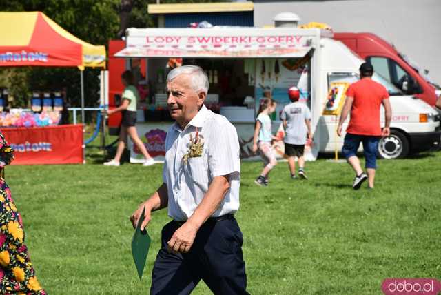 [FOTO] Podziękowali za plony podczas Dożynek Gminnych w Niedźwiedziu