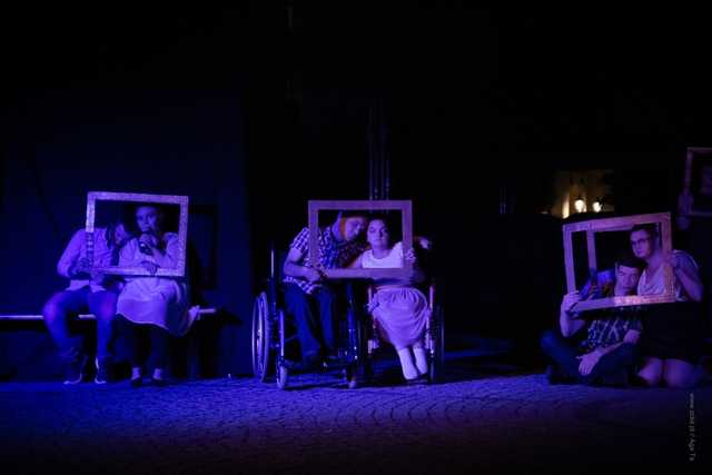 Teatr Bez Maski z DPS-u w Opolnicy na ząbkowickim Rynku