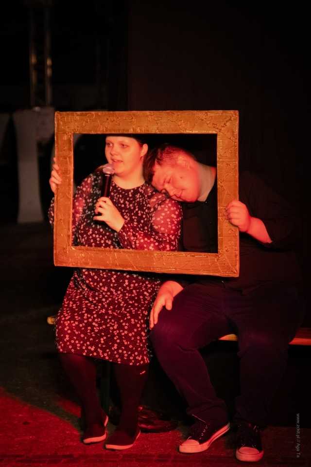 Teatr Bez Maski z DPS-u w Opolnicy na ząbkowickim Rynku