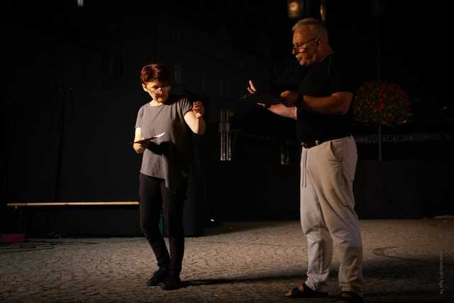 Teatr Bez Maski z DPS-u w Opolnicy na ząbkowickim Rynku