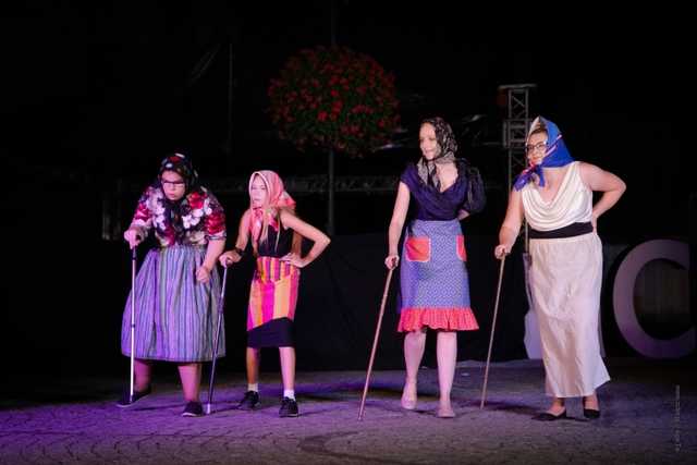 Teatr Bez Maski z DPS-u w Opolnicy na ząbkowickim Rynku