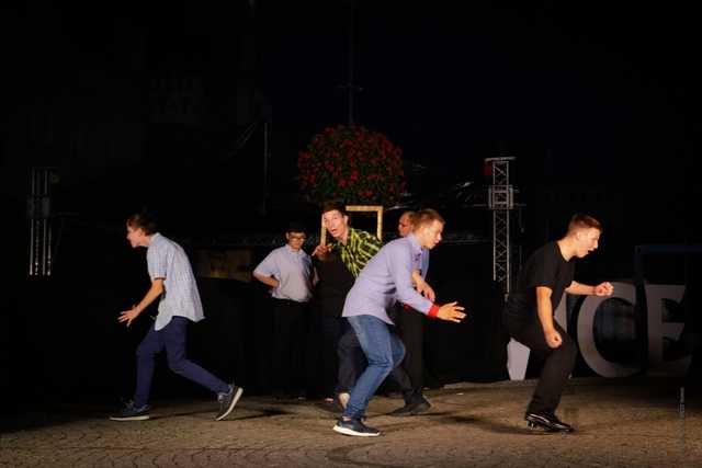 Teatr Bez Maski z DPS-u w Opolnicy na ząbkowickim Rynku