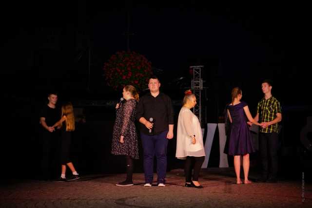 Teatr Bez Maski z DPS-u w Opolnicy na ząbkowickim Rynku