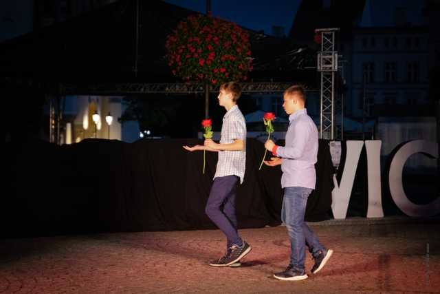 Teatr Bez Maski z DPS-u w Opolnicy na ząbkowickim Rynku