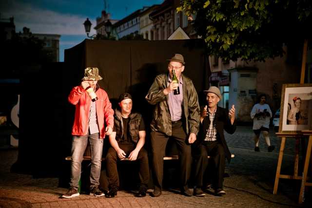 Teatr Bez Maski z DPS-u w Opolnicy na ząbkowickim Rynku