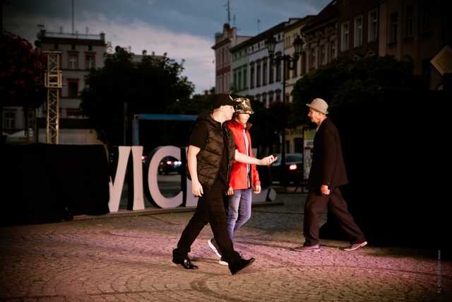 Teatr Bez Maski z DPS-u w Opolnicy na ząbkowickim Rynku