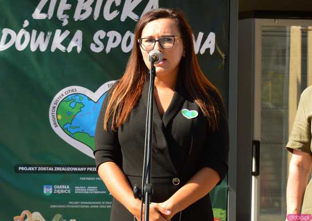 Nie marnuj! Podziel się jedzeniem! W Ziębicach przy MOPS-ie stanęła społeczna lodówka